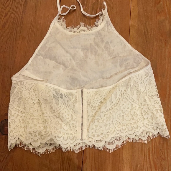 DO+BE cropped lace halter 🤍 - Picture 2 of 6